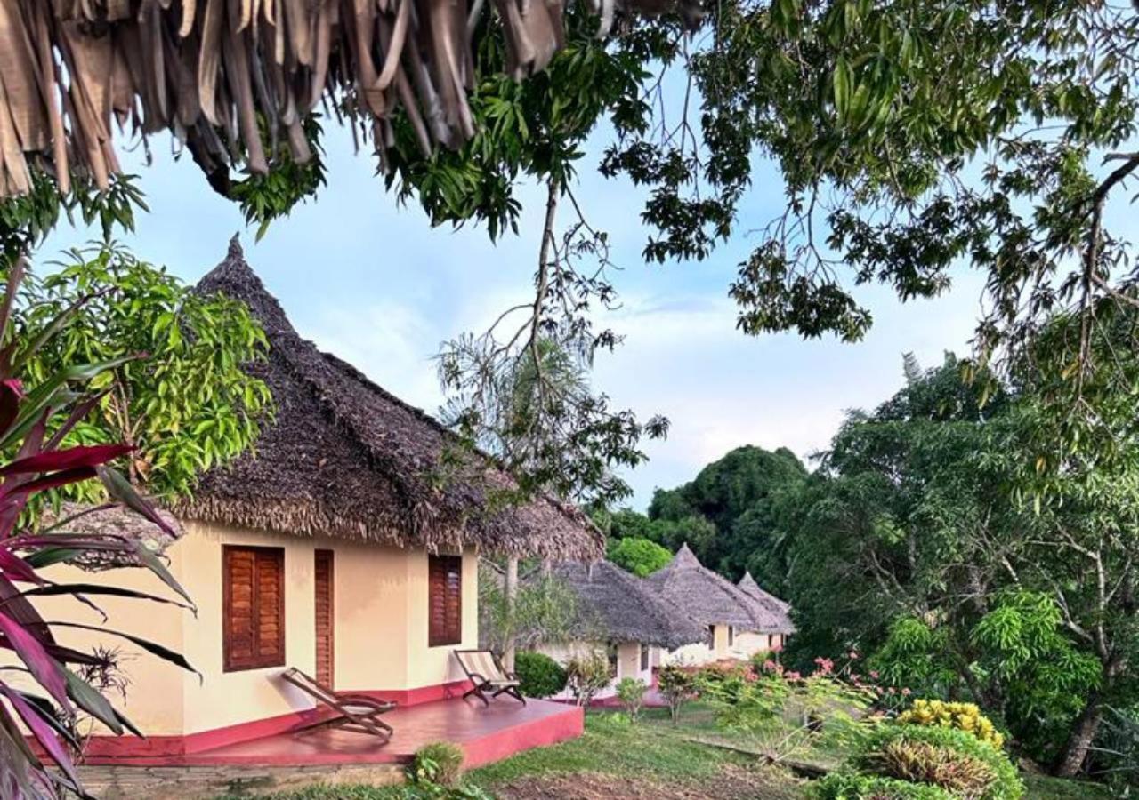 Wings Hotels Nosy-Be Buitenkant foto