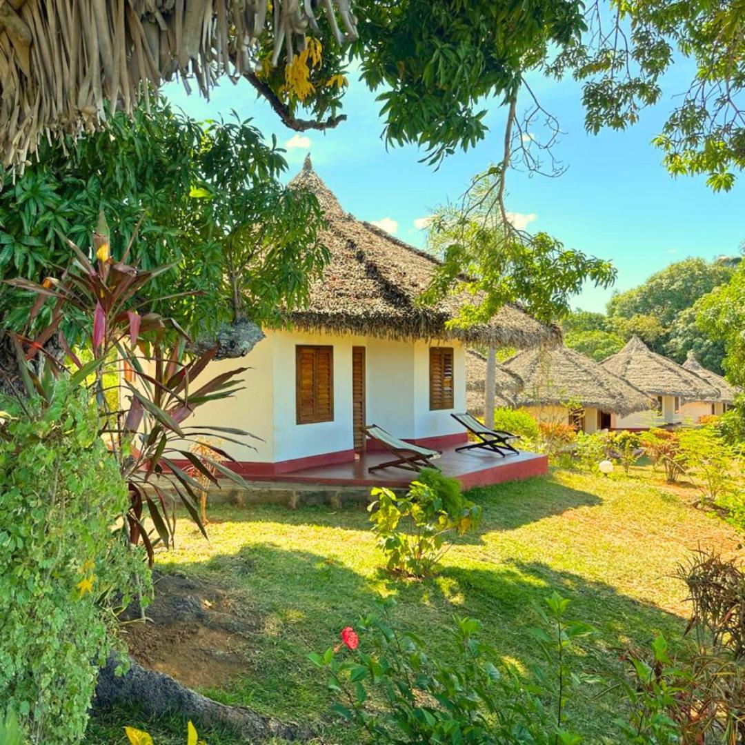 Wings Hotels Nosy-Be Buitenkant foto